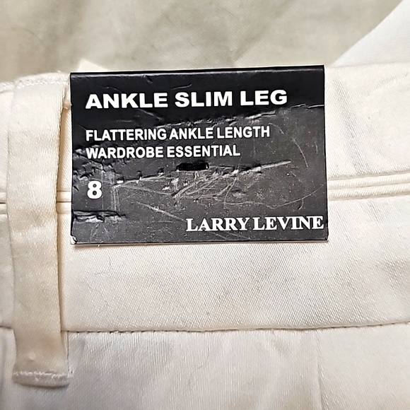 NWT Slim Leg stretch Larry Levine Pants White Size 8 - Picture 4 of 5